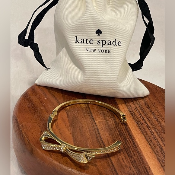 Kate Spade Gold Tone “Love Notes” Pave Crystal Bow Hinged Bangle Bracelet - Picture 4 of 4